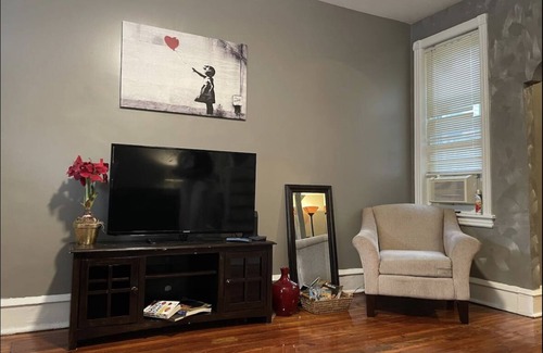 Northwest Philadelphia Casa | Germantown Gem 2 bd home