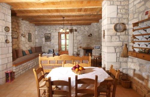Stavromenos Casa | Gerolakos Country Houses