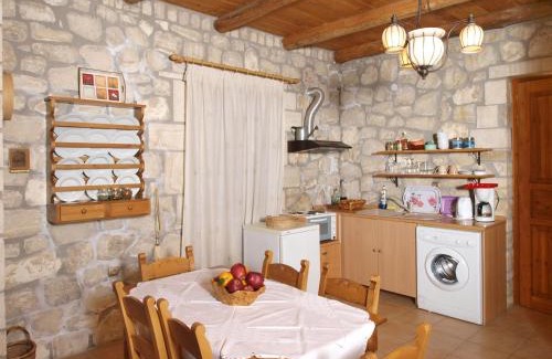 Stavromenos Casa | Gerolakos Country Houses