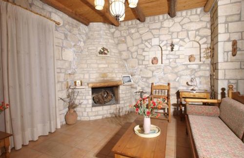 Stavromenos Casa | Gerolakos Country Houses