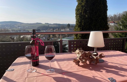 Schauenstein Apartamento | Geschmackvolle Ferienwohnung 100qm in Schauenstein - Franken - Geschmackvolle Ferienwohnung mit