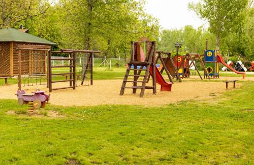 Balatonudvari Apartamento | Gesztenye Nyaralópark