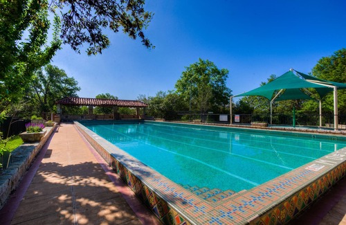 Hunt Casa | Get away at Mo-Ranch!