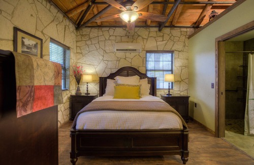 Hunt Apartamento | Get away at Mo-Ranch!