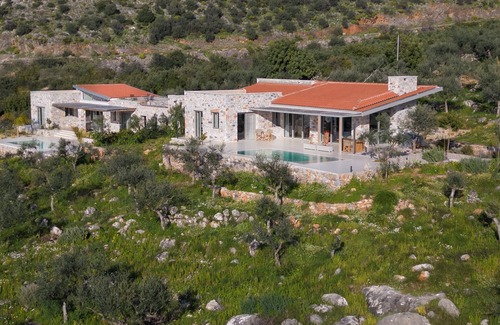 Lefktron Villa | Get away from it all in pure Mediterranean nature, peace & luxury simply enjoy