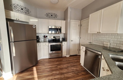 Loughman Condominio | ¡Aléjate de todo en un lugar que está cerca de TODO! Renovado - cerca de Disney!