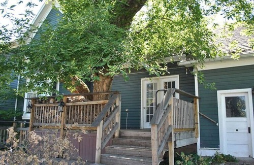 Fessenden Casa | Get Away From It All Small Town Victorian Home
