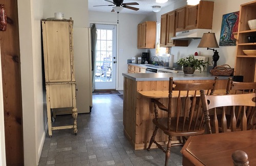 Barnardsville Casa | ¡Tu oasis de paz te espera!