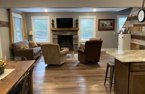 Traverse City Casa | Get away to the Traverse City area, private setting great location.