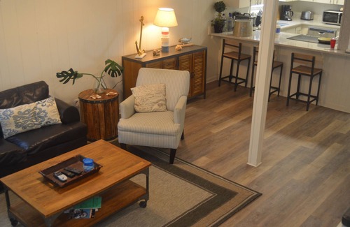 Venice Alquiler De Eote | Get Bent Lodge - A Cypress Cove, Venice La houseboat WITH STARLINK WIFI!