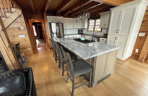 North Scituate Casa | Get comfy in the country!
