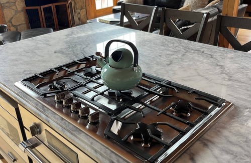 North Scituate Casa | Get comfy in the country!