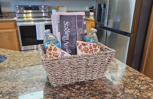 The Villages Casa | You can have it all - Private Pool, Jacuzzi, Golf View, & Golf Cart!