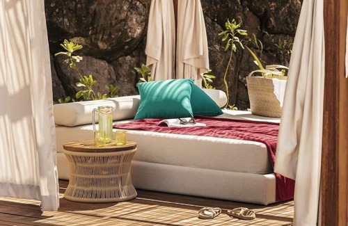 Lo de Marcos Casa | Get Ready for a Blissful Getaway! Outdoor Pools, Beachfront, Free Breakfast!