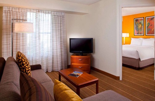 Homewood Hotel | Get Ready for Blissful Getaway! 3 Modern Pet-Friendly Units!