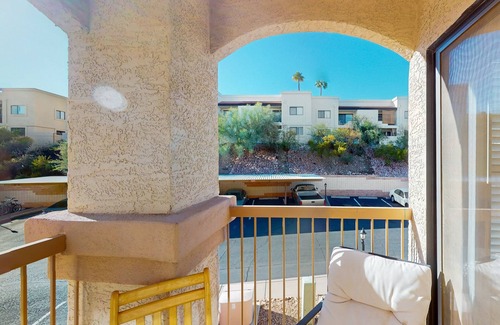 Fountain Hills Condominio | Get ready to unwind in style at this stunning condo in Fountain Hills, AZ