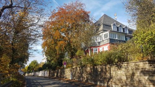 Hagen Apartamento | Get-your-flat - Mansard-Wohnung in Villa 3 Zr Kü Bad, 85 m2, bis 4 Gäste , Haustier auf Anfrage - ruhig & naturnah - TOP