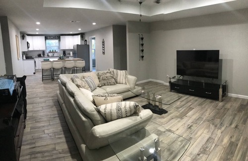 Van Alstyne Casa | Getaway for you Best Day Ever Stay!