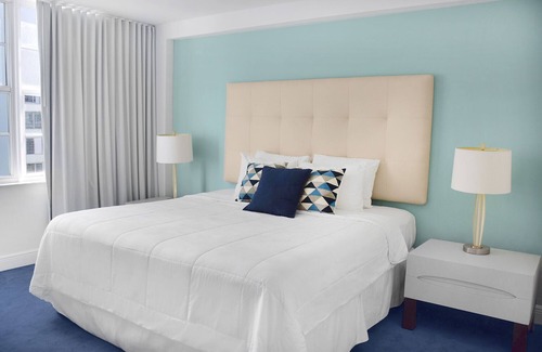 La Gorce Hotel | Getaway Suite w/ Spectacular Bay Views & Spacious Kitchen