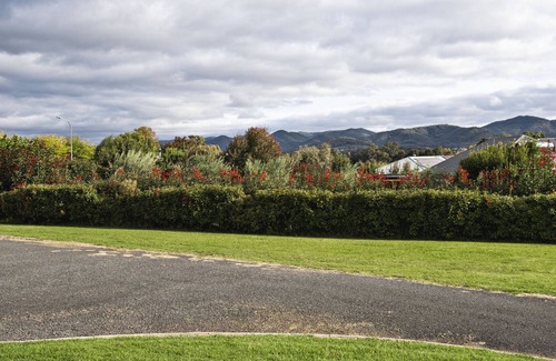 Bombira Casa | Getaway to a Cozy Rural Home in Mudgee