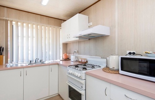 Broadwater Cabina | Getaway to Cabin 49- this charming, cute cabin located in the Geographe Holiday Park
