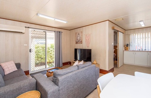 Broadwater Cabina | Getaway to Cabin 49- this charming, cute cabin located in the Geographe Holiday Park
