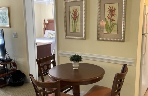 Litchfield by the Sea Condominio | Getaway to Serenity Summerhouse Villa’s at Litchfield by The Sea. REDUCED RATES