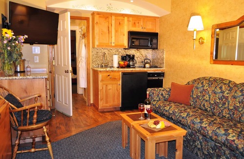 Olympic Valley Condominio | GetAways at Olympic Village Inn