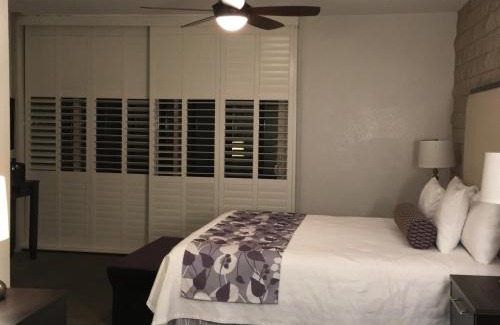 Historic Tennis Club Hotel | GetAways at Palm Springs Tennis Club