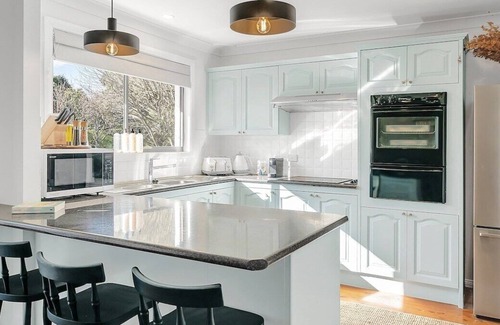 Robertson Casa | Getawayz NSW - The Robbo House. Classic Southern Highlands Charm in the Heart of Robertson