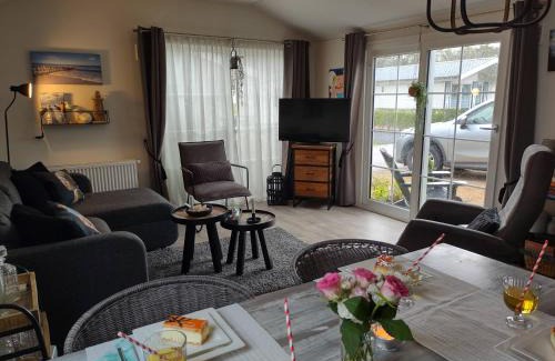 Groot Valkenisse Apartamento | GEZELLIGE ZEEMEEUW Bed by the Sea