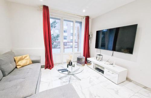 Saint-Martin-d'Heres Apartamento | #GH Butler's Monochrome