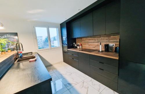 Saint-Martin-d'Heres Apartamento | #GH Butler's Monochrome