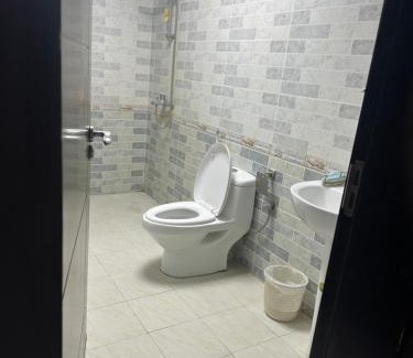 Azaiba Apartamento | Ghala apartment Near airport free Wifi