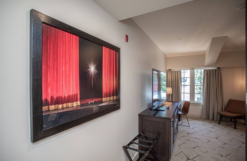 New Hope Hotel | Ghost Light Inn