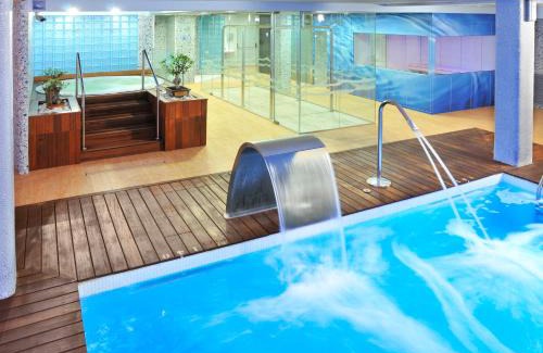 Tossa de Mar Hotel | GHT Oasis Tossa & Spa