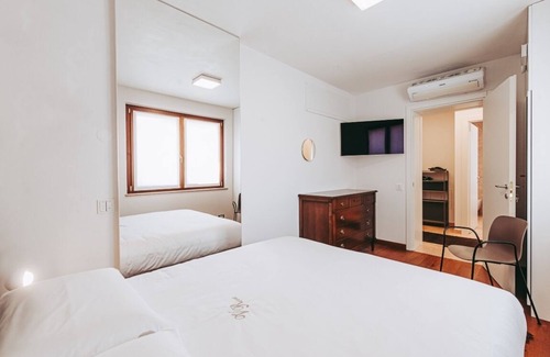 Badia Calavena Cama Y Desayuno | Giada, room with bathroom.Villa Riva, tranquility,at the foot of the Little Dolomites.