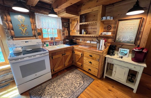Washington Island Casa | Gibby's Log Cabin Retreat