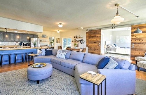 Gig Harbor Casa | Gig Harbor House w/ Private Beach + Views!
