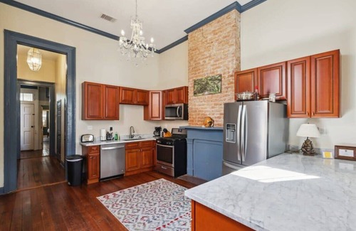 Faubourg Lafayette Casa | Gigantic Historic 8br Home- Close to Streetcar