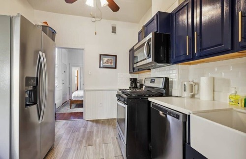 Faubourg Lafayette Casa | Gigantic Historic 8br Home- Close to Streetcar