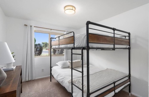 Spring Meadows Casa | Gilbert Getaway - pool+games+pool table