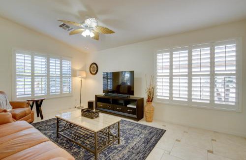 Gilbert Casa | Gilbert Home with Yard, Golf Course On-Site