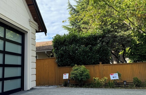 Steveston Casa | Gilbert house cozy guest ensuite room near YVR-airport