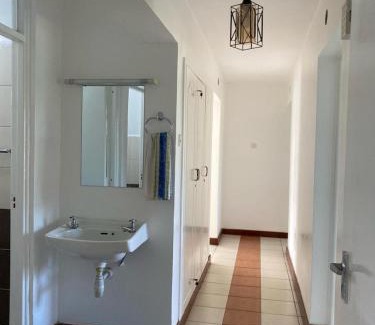 Nairobi West Apartamento | Gilbert Madaraka BnB