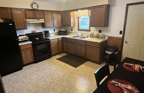Ottawa Apartamento | Gilboa Quarry/ Winery located 10 minutes from this cozy country apartment.
