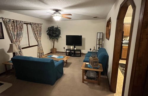 Ottawa Apartamento | Gilboa Quarry/ Winery located 10 minutes from this cozy country apartment.