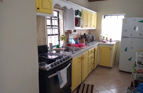 Henrys Casa | Gill's Place is located in Bridgetown, just 2 minutes away from Brown's Beach.
