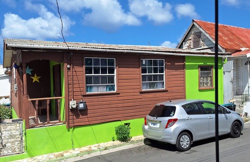 Henrys Casa | Gill's Place is located in Bridgetown, just 2 minutes away from Brown's Beach.
