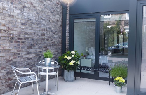 Tollcross Casa | Gillespie House Stunning Architect designed house near Kings Theatre